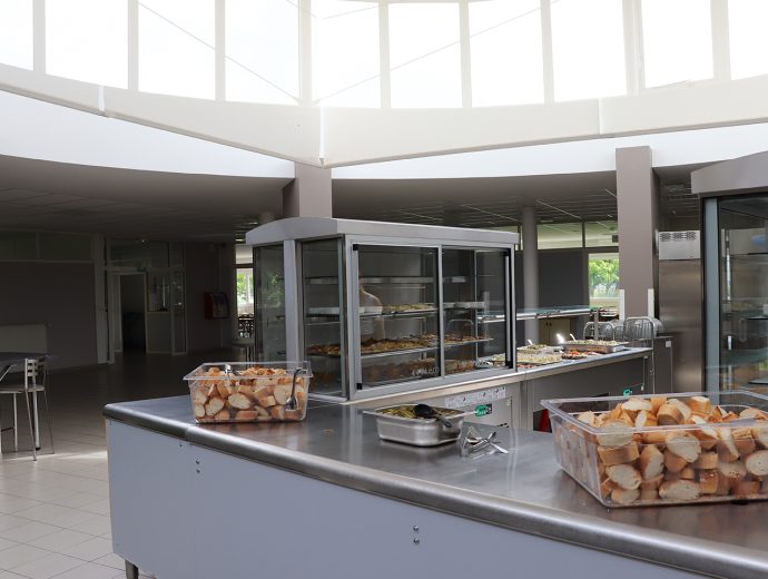 self - cantine du lycée jean monnet